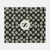 Schattige schedelpatroon Monogram Zwart Fleece Dek (Voorkant (Horizontaal))