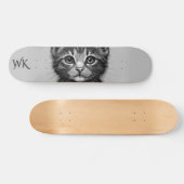 Schattige schets van Young Cat Monogram Persoonlijk Skateboard (Horizontaal)
