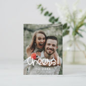Schattige script Proost op nieuwjaarsfoto 2026 Briefkaart (Staand voorkant)