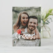 Schattige script Proost op nieuwjaarsfoto 2026 Feestdagenkaart (Staand voorkant)