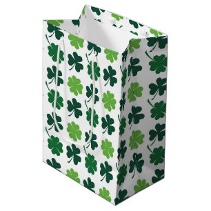 Schattige shamrocks en vierbladige klavers medium cadeauzakje
