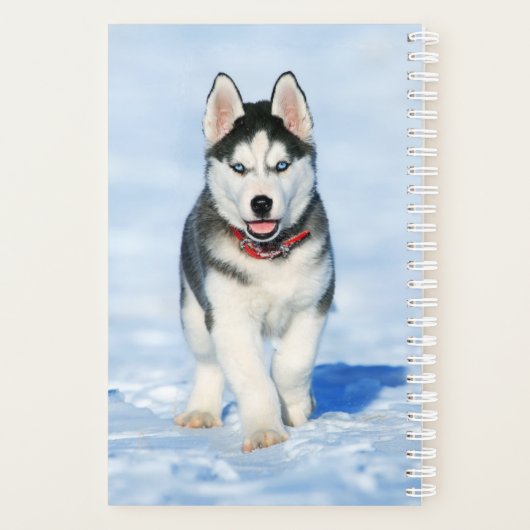Schattige Siberische Husky Puppy in de sneeuw Planner (Achterkant)