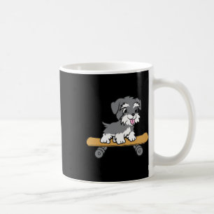 Schattige skateboardende Schnauzer-hond Miniature Koffiemok