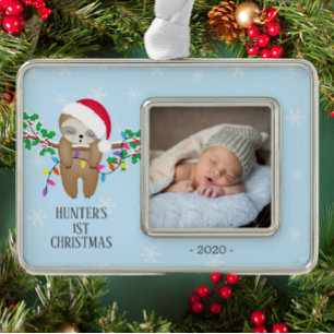 Schattige slaapluiaard eerste kerstfoto verzilverd omlijst ornament