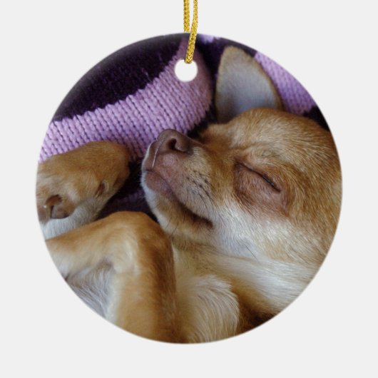 Schattige slapende Chihuahua Puppy Keramisch Ornament (Voorkant)
