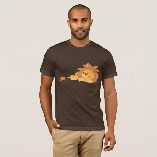 Schattige Slumbering Cartoon Leeuw T-shirt (Voorkant volledig)