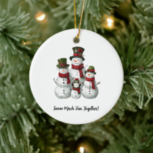 Schattige sneeuwman familie in bijpassende Petten Keramisch Ornament