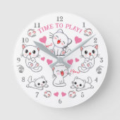 Schattige speelse witte katjes Tijd om rond te spe Ronde Klok (Voorkant)