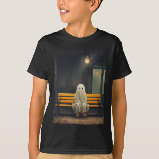 Schattige spook wachten zittend op stoel hallow T-shirt