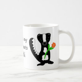 Schattige stinkdier met spreuk koffiemok
