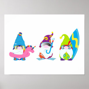 Schattige Summer Gnomes Funny Beach Poster