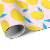 Schattige Sunny Yellow Lemon Pattern Roze Naadloos Cadeaupapier (Rol Hoek)