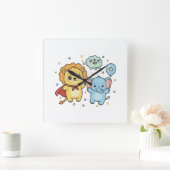 Schattige superheld leeuw en olifant vrienden cart vierkante klok (Huis)