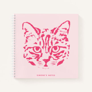 Schattige Tabby Cat Face Roze en Rood Notitieboek