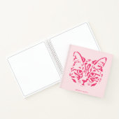 Schattige Tabby Cat Face Roze en Rood Notitieboek (Binnen)