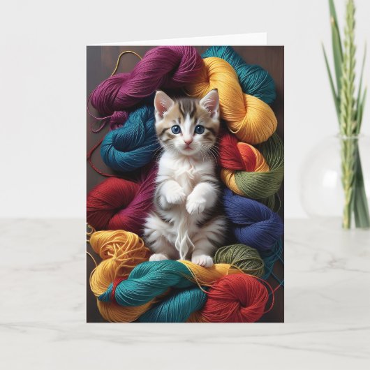 Schattige Tabby Kat Speelt in Rollen Yarn Blank Kaart (Voorkant)