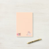 Schattige thee en boeken post-it® notes (Op bureau)