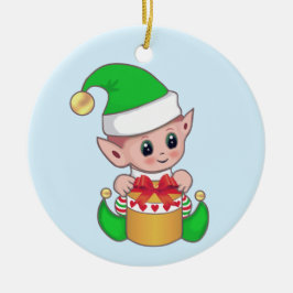 Schattige trendy kerstelf op lichtblauw keramisch ornament