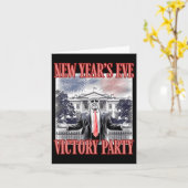 Schattige Trump nieuwjaarsavond overwinning feest  Kaart (Gele Bloem)