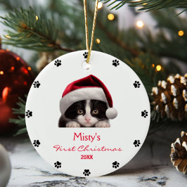 Schattige Tuxedo Cat Santa Hat Paw Print gepersona Keramisch Ornament