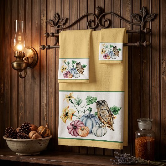 Schattige uil en herfstpompoenen bad handdoek