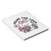 Schattige Valentijns Cat Design – Feline the Love Notitieblok (Schuin)