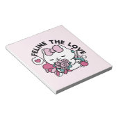 Schattige Valentijns Cat Design – Feline the Love Notitieblok (Schuin)