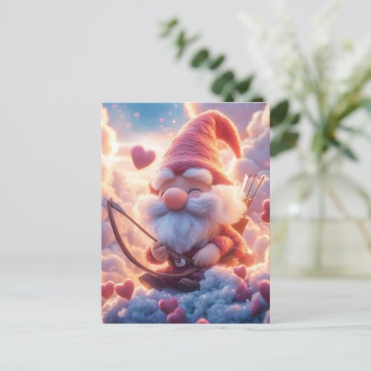 Schattige Valentijnsdag Gnome met pijl en boog Briefkaart (Staand voorkant)