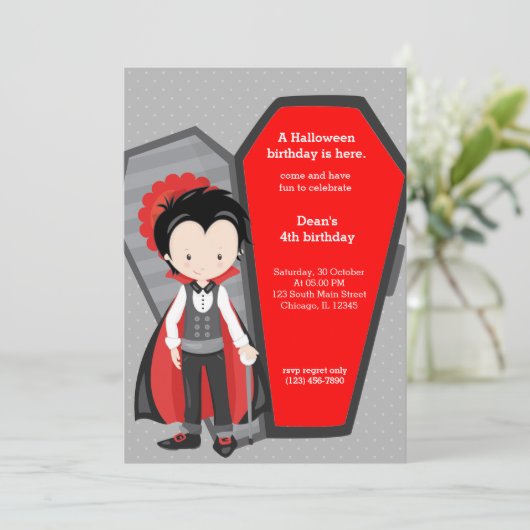 Schattige vampier verjaardag kaart (Staand voorkant)