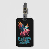 Schattige Varken met Kleurrijke vleugels | Geloof  Bagagelabel (Voorkant (verticaal))