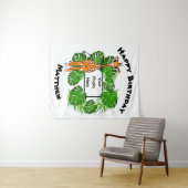 Schattige verjaardag savanne-giraf | tropisch reg wandkleed (In Situ (horizontaal))