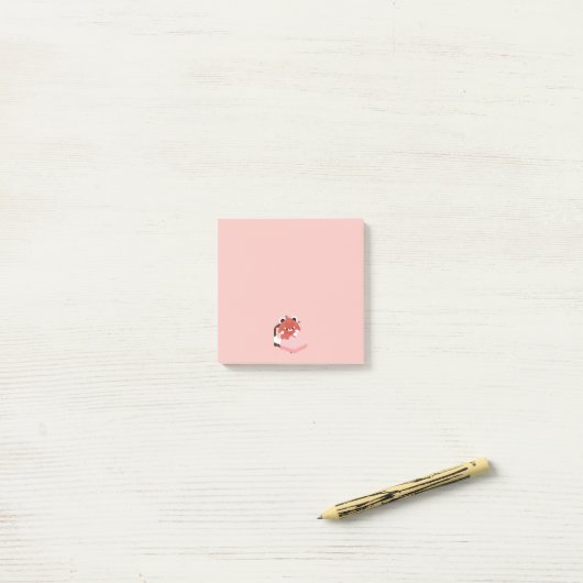 Schattige Vermoeide Rode Panda Post-it® Notes (Op bureau)