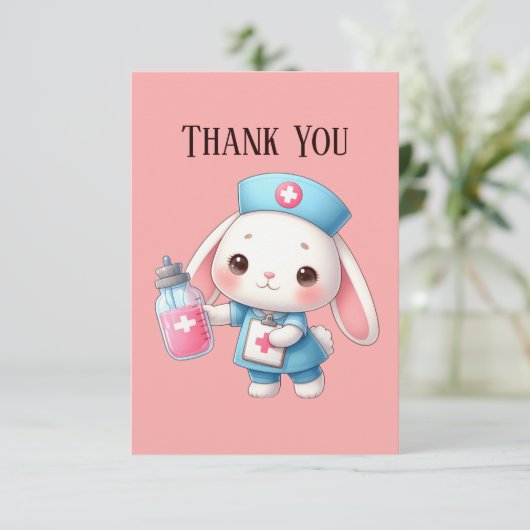 Schattige Verpleegster voeg bericht bunny toe Bedankkaart (Staand voorkant)
