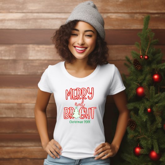Schattige Vrolijk en helder kerstjaar rood en groe T-shirt