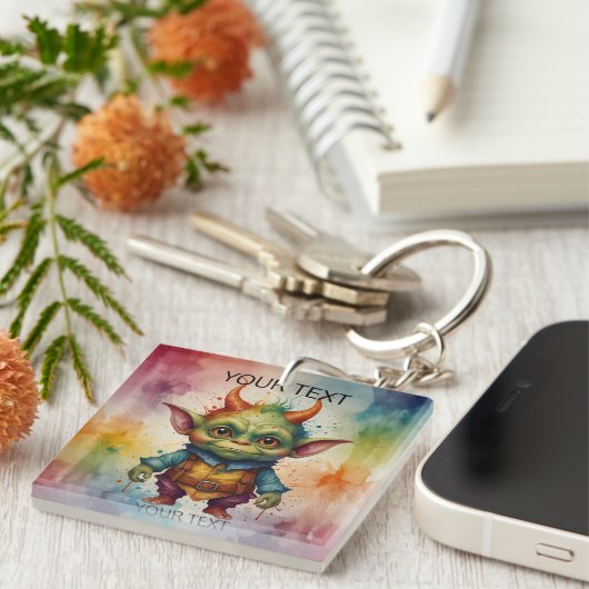 Schattige vrolijk kleurrijk grappig klein goblin c sleutelhanger (Voorkant Rechts)