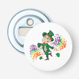 Schattige vrolijk lachende dansende kabouter, een  button flesopener