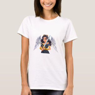 Schattige vrouwelijke engel met open vleugels en z t-shirt