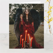 Schattige vrouwengodin op zwarte en witte kaart (Gele Bloem)