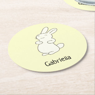 Schattige wit konijn gepersonaliseerde naam geel ronde kartonnen onderzetter