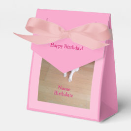 Schattige wit puppy dog roze meisjes verjaardag bedankdoosjes