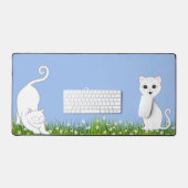 Schattige Witte Katten met Bloemen Bureaumat (Keyboard & Muis)
