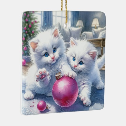 Schattige Witte Kittens Roze Kerst Gepersonaliseer Keramisch Ornament (Rechts)