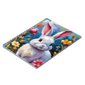 Schattige witte konijn omringd door levendige bloe notitieboek (Linkerzijde)