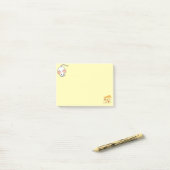 Schattige witte muis & kaas op geel post-it® notes (Op bureau)