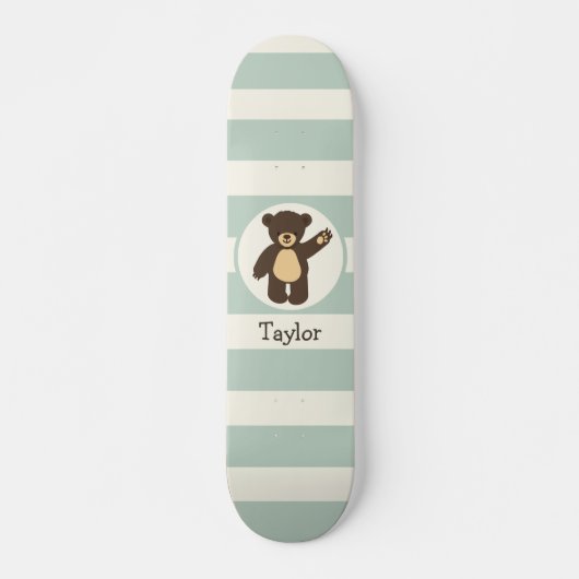 Schattige Woodland Brown Beer; Sage Green Stripes Skateboard (Voorkant)