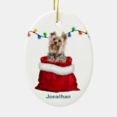 Schattige Yorkie Dog in Holiday Gift Bag Keramisch Ornament (Achterkant)