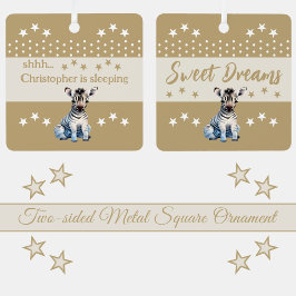 Schattige zebra shhh voeg naam is slapende bruin metalen ornament