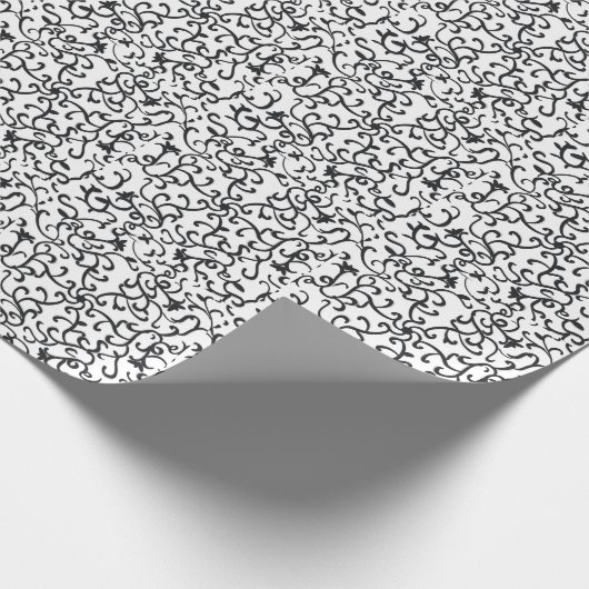 Schattige Zwart Bloempatroon op Witte Achtergrond  Cadeaupapier (Hoek)