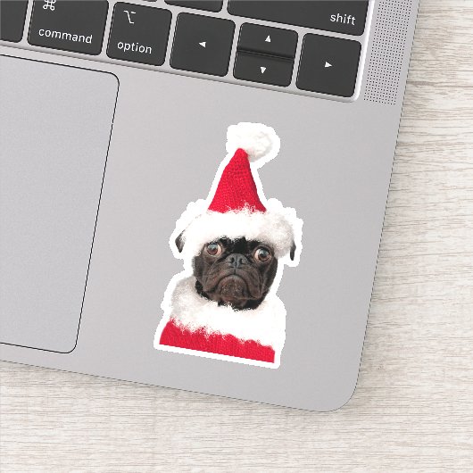 Schattige zwart pug in sinterklaasmuts sticker (Detail)