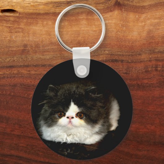 Schattige zwart wit kitten sleutelhanger (Voorkant)